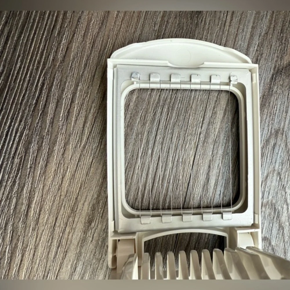 Pampered Chef Egg‎ Slicer